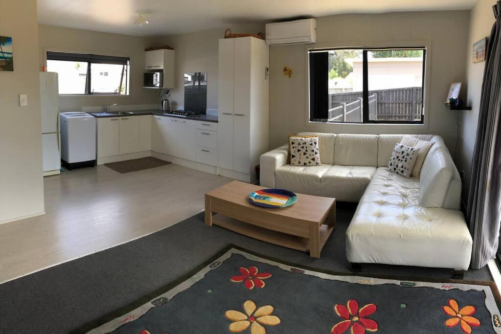 Whitianga Kiwi Bach Villa Exterior photo